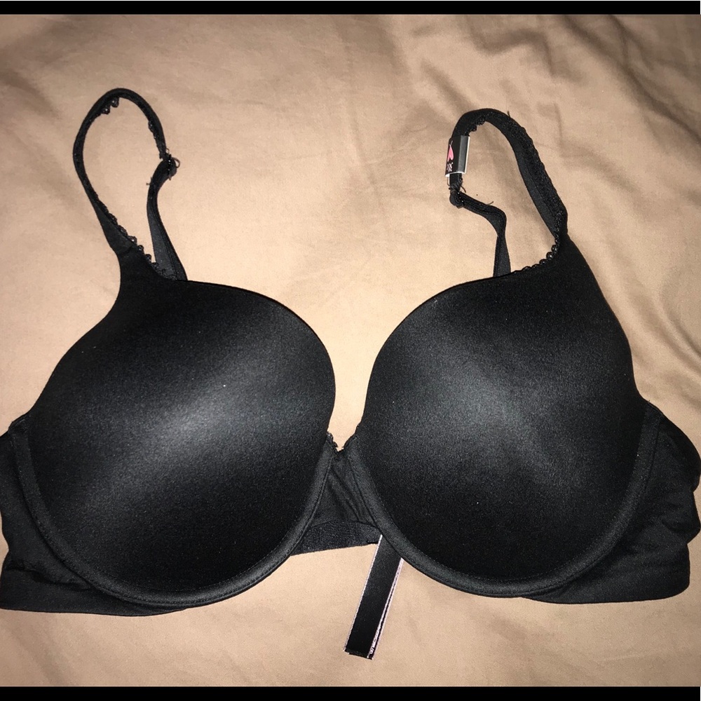 Black VS bra NWT